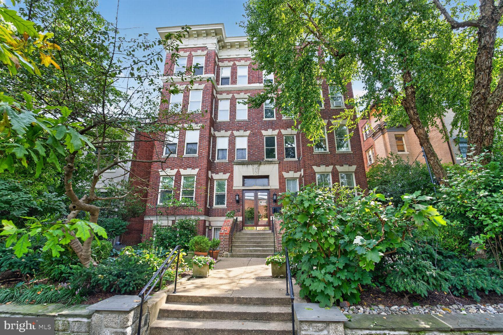 1832 Biltmore Street NW 42