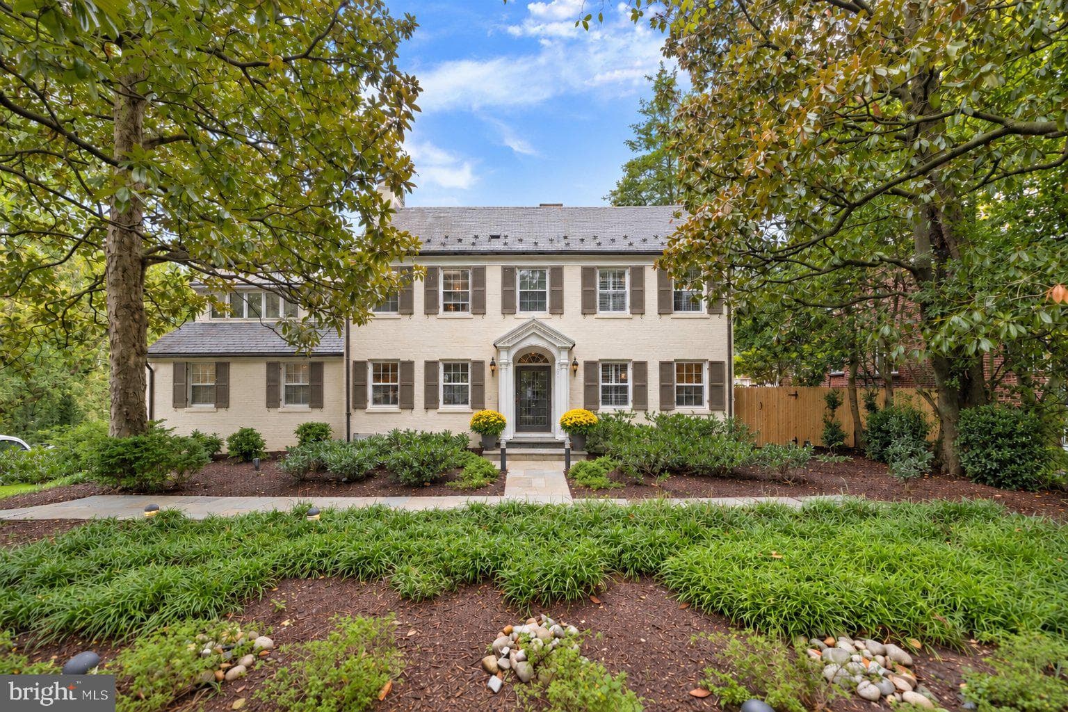 2800 Foxhall Road NW