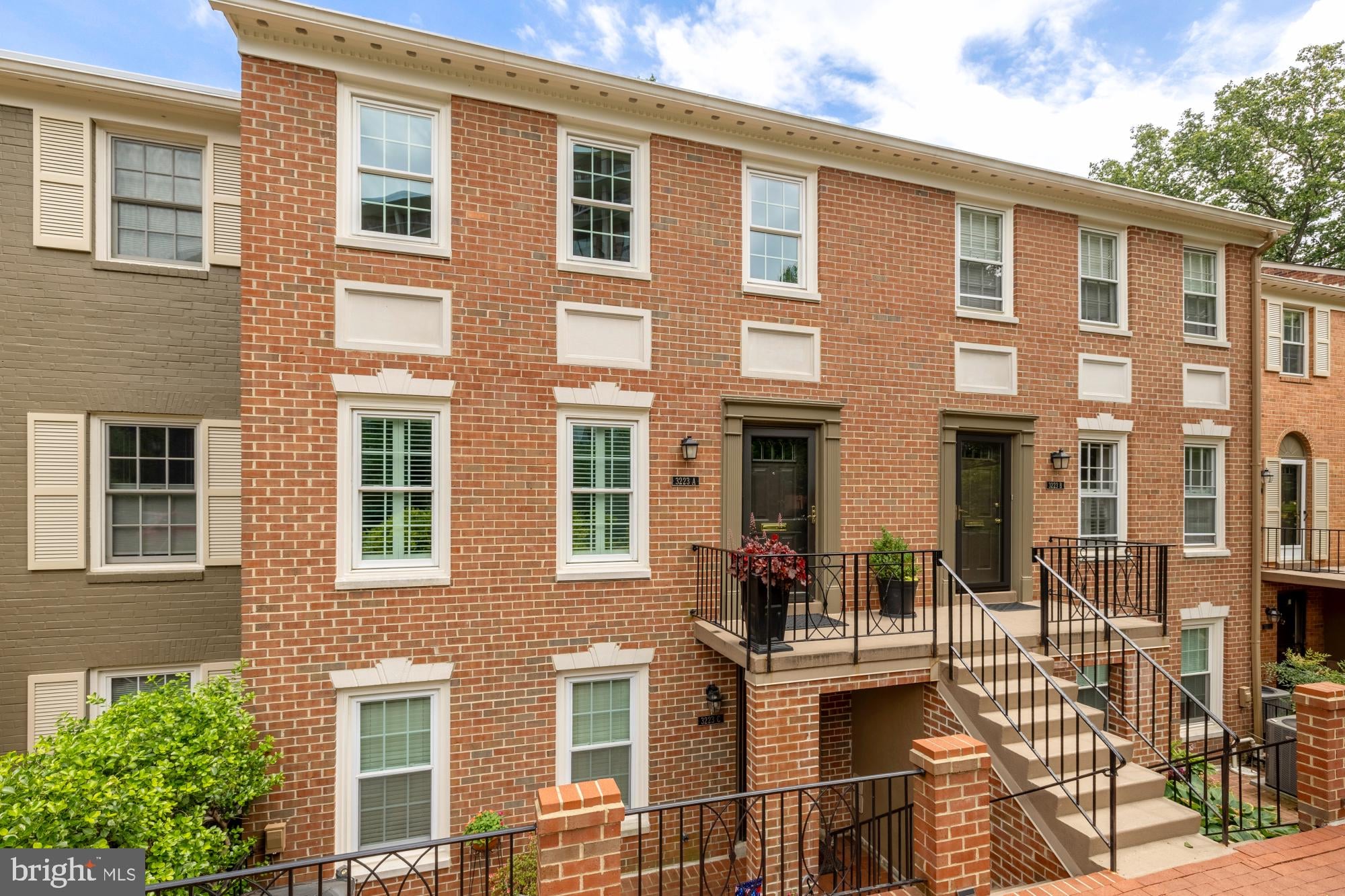 3223 Sutton Place NW A photo 1