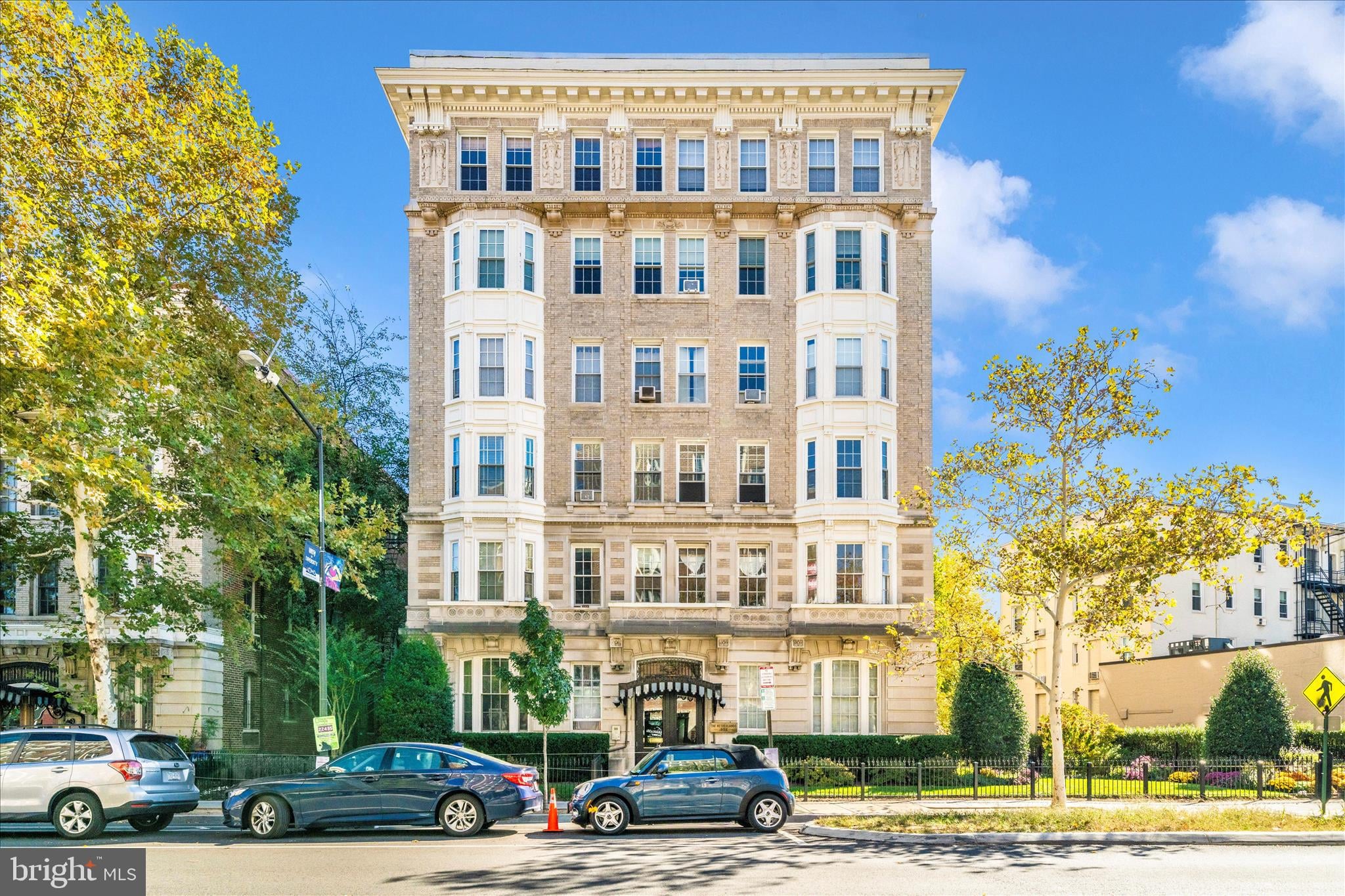 1852 Columbia Road NW 101 photo 1