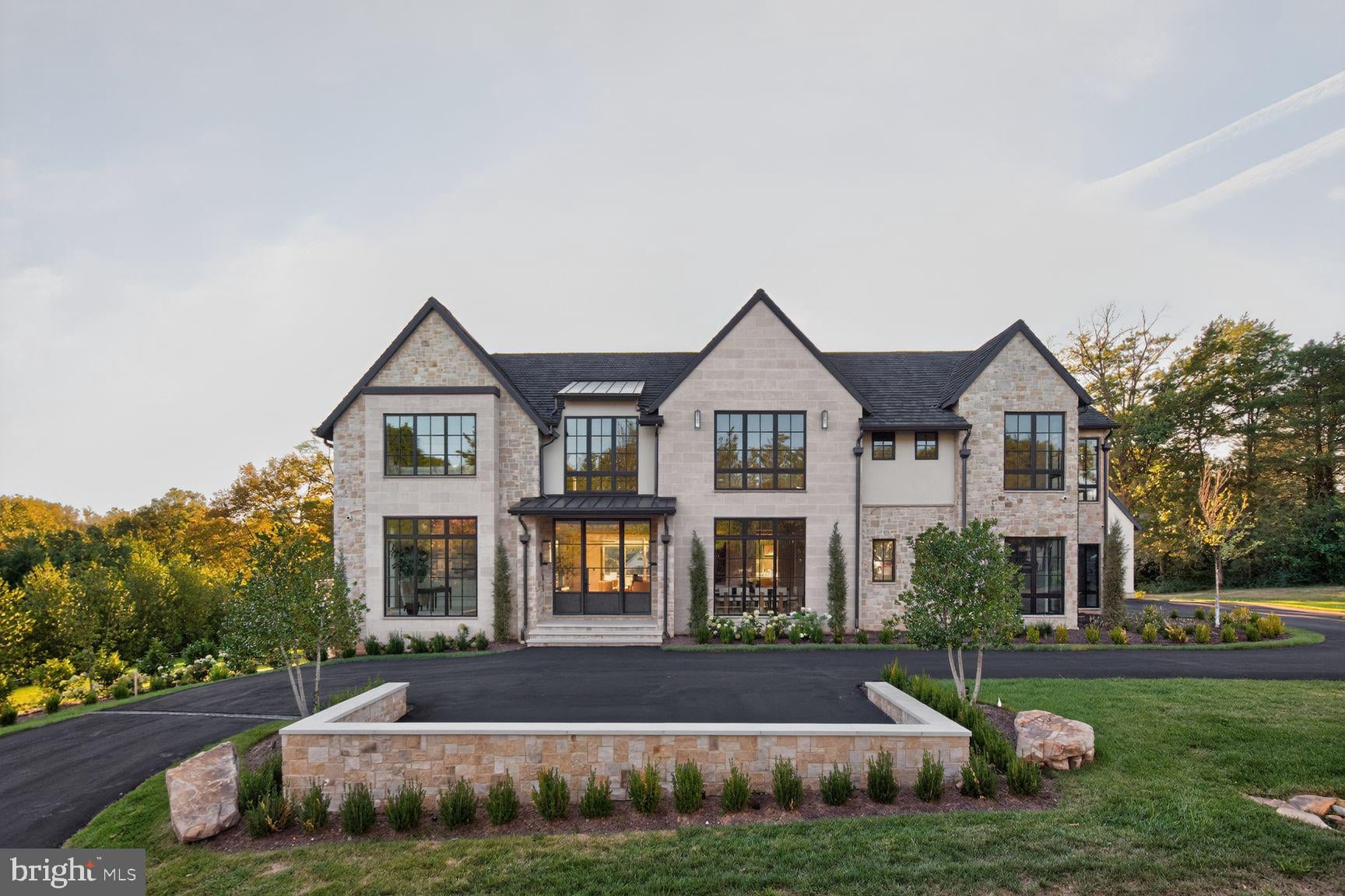 1306 Ballantrae Court photo 1
