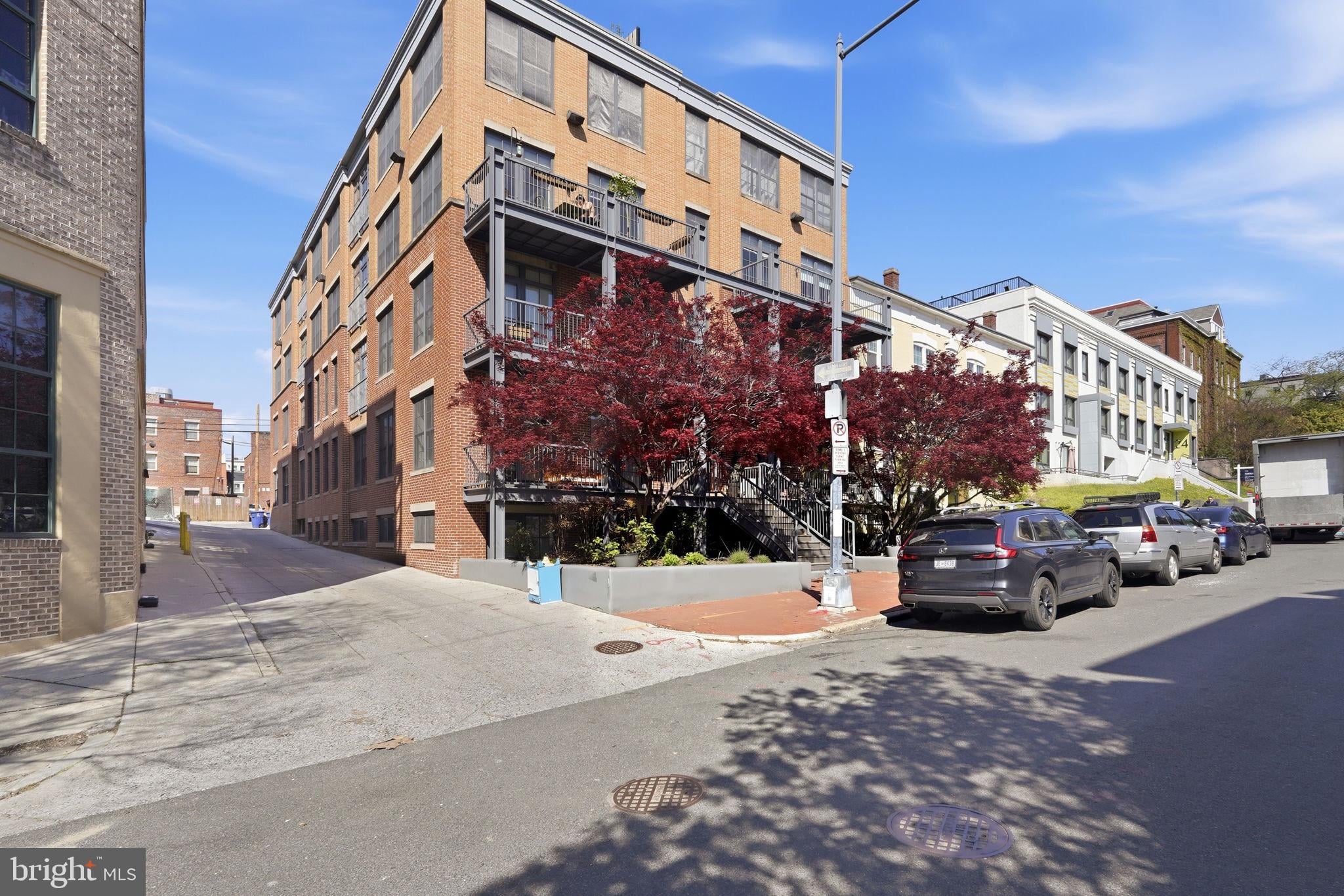 2412 17th Street NW 305 photo 1