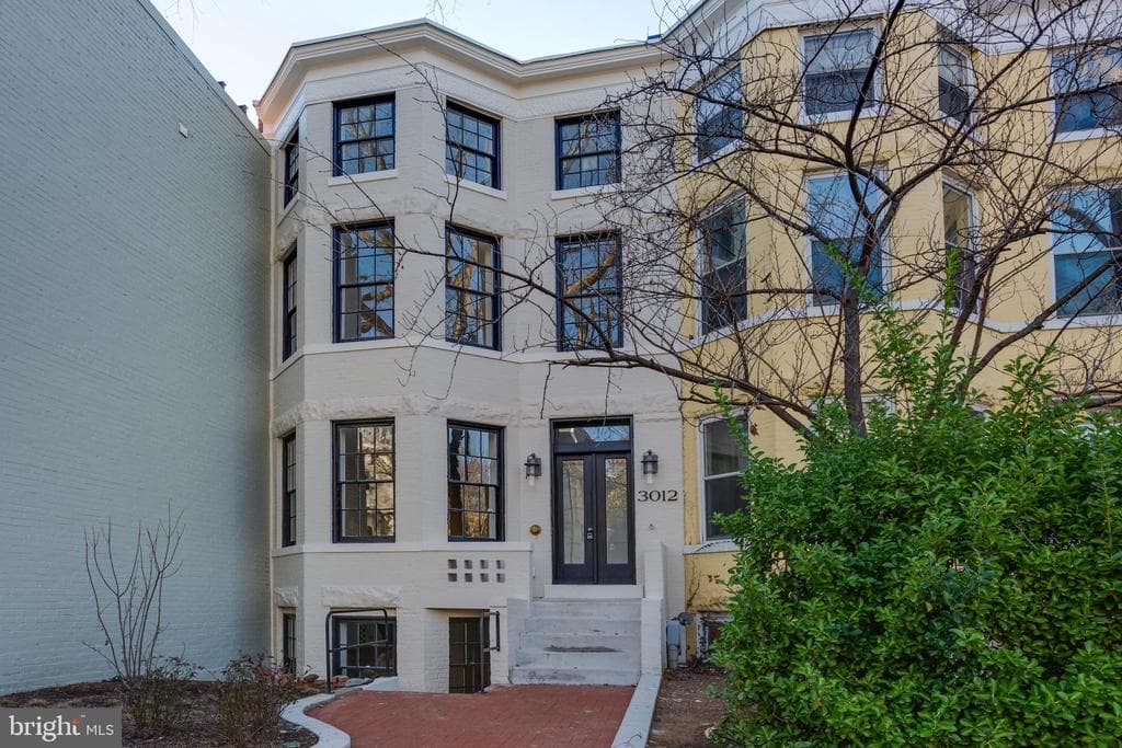 3012 Q Street NW