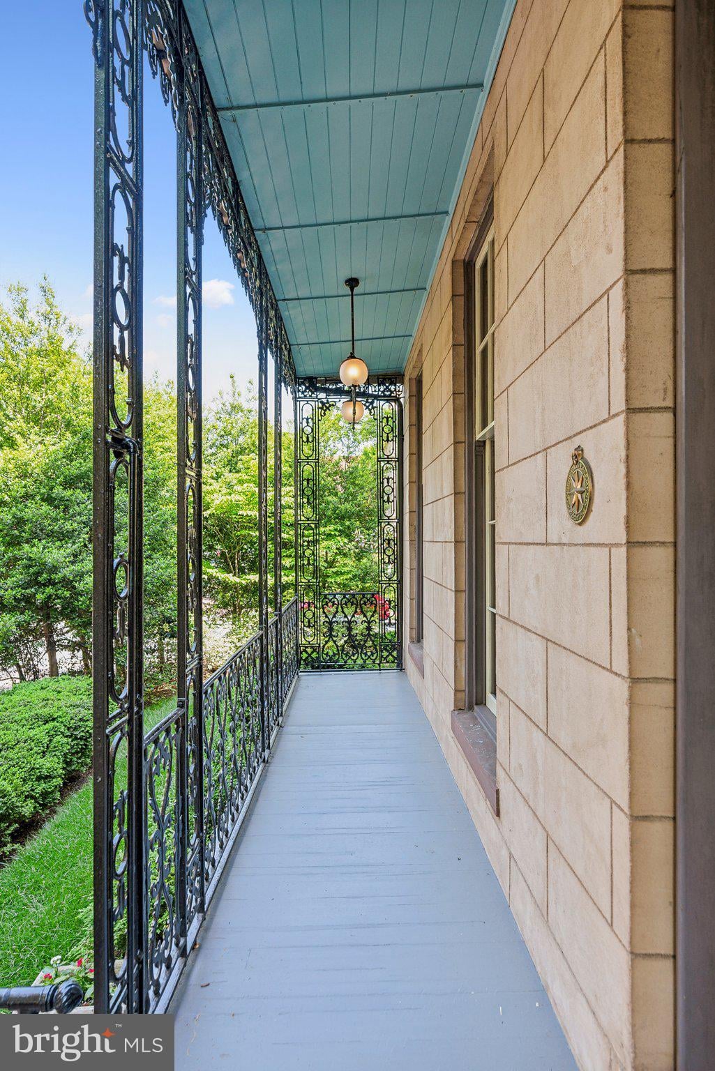 1527 35th Street NW photo 2