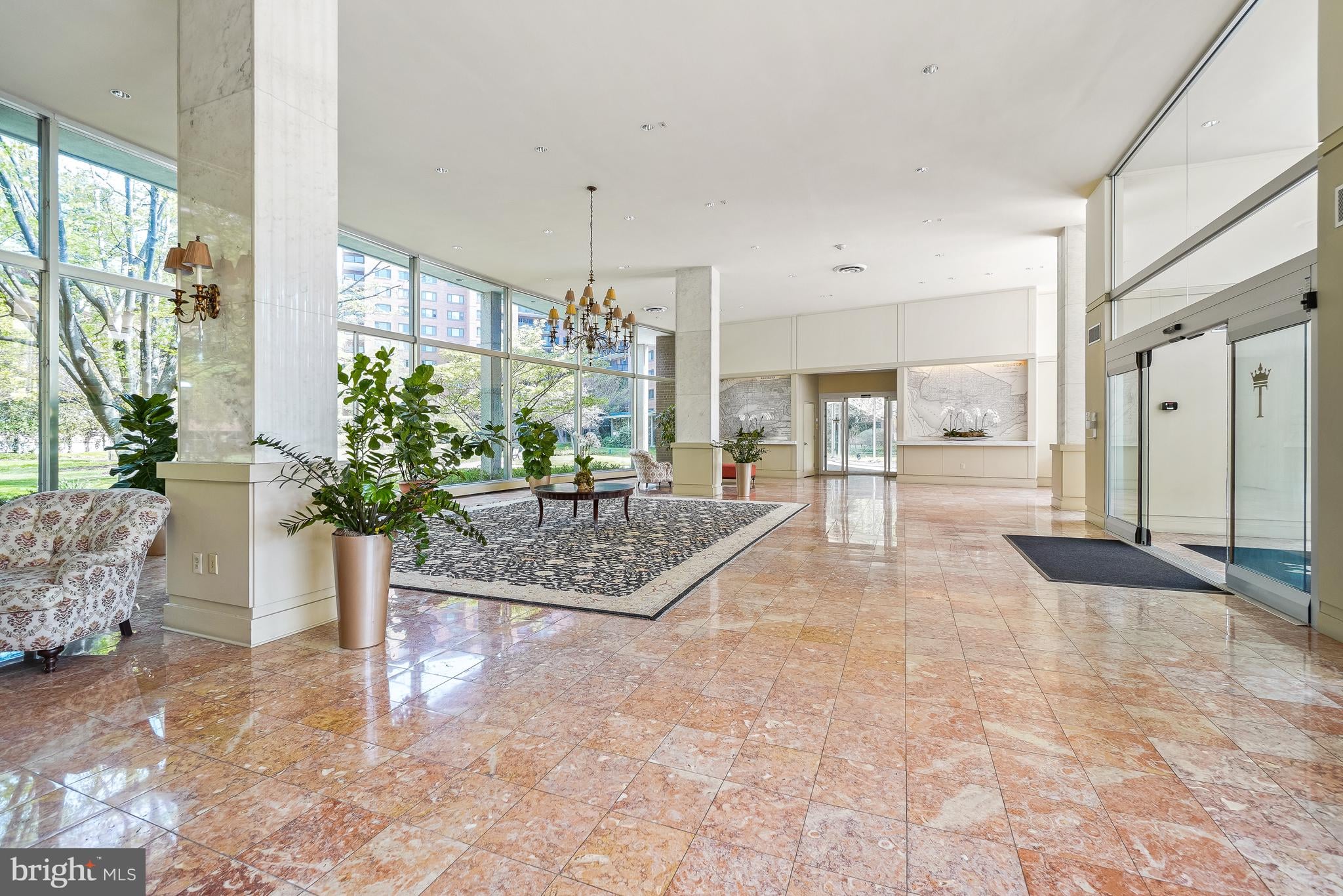 4201 Cathedral Avenue NW 403E photo 2