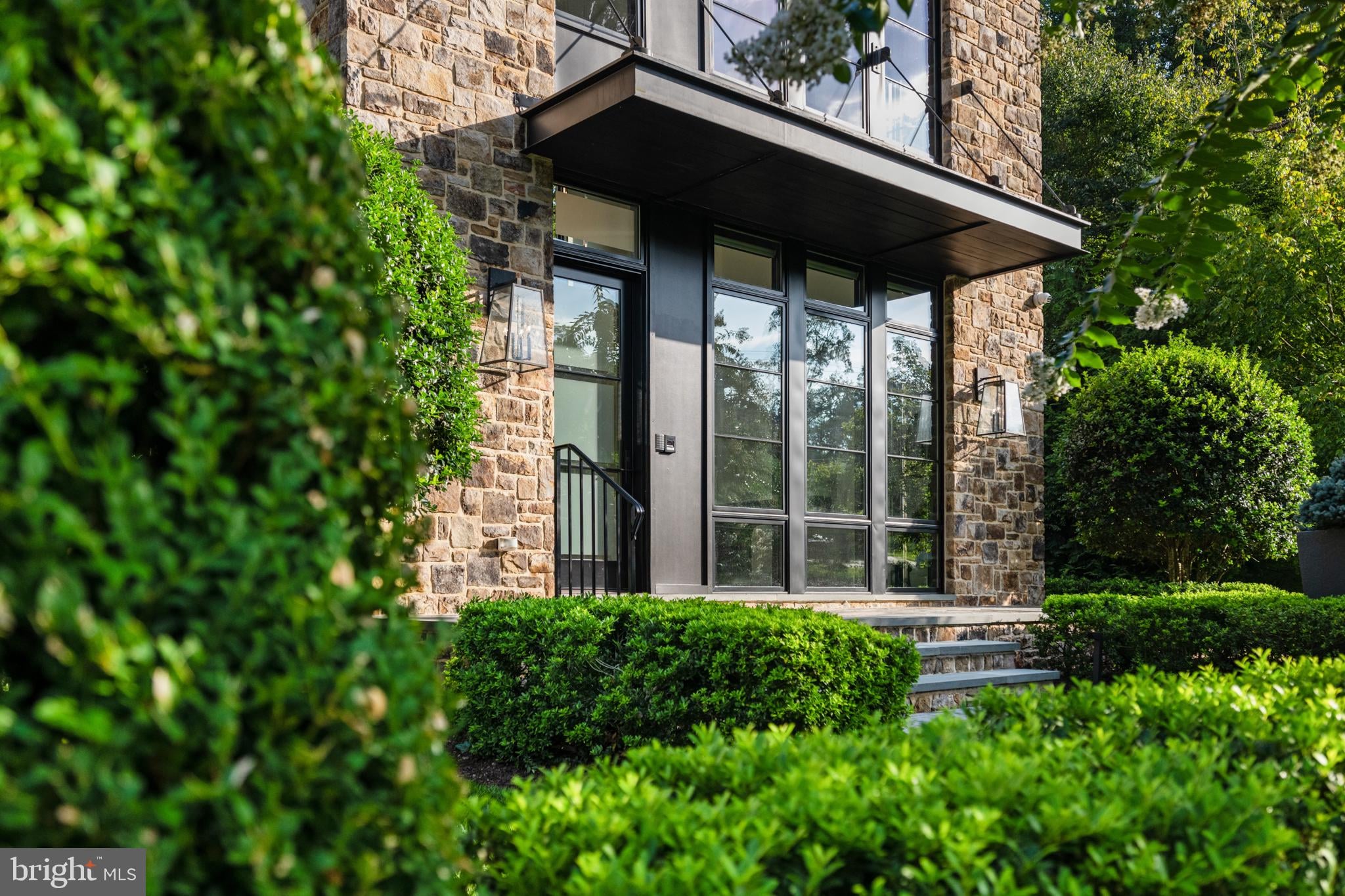 1137 Basil Road photo 2