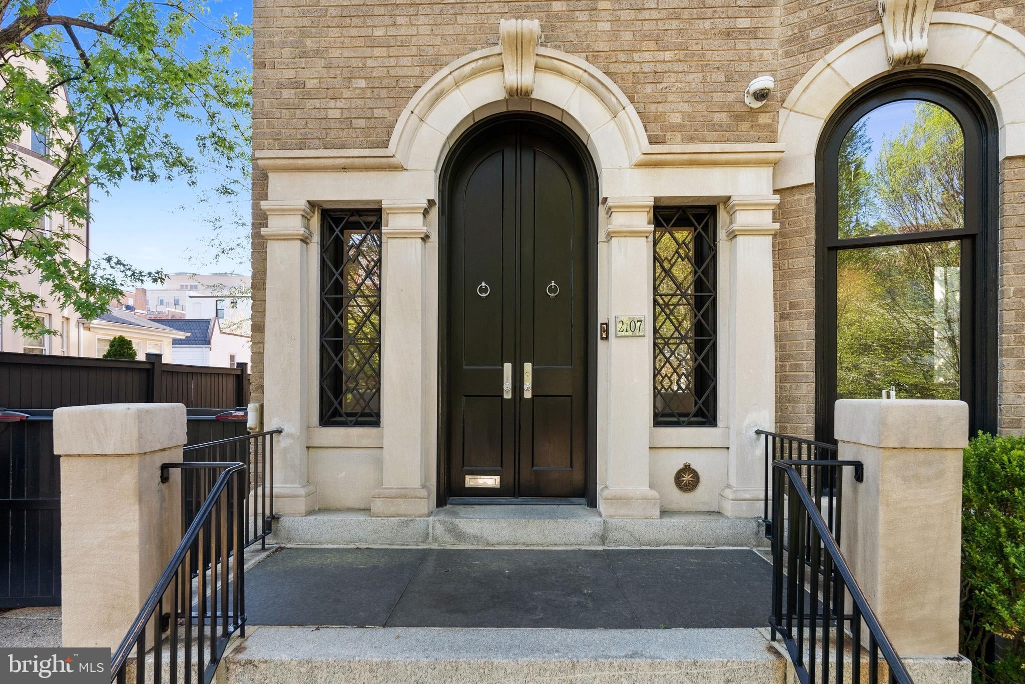 2107 Wyoming Avenue NW photo 2