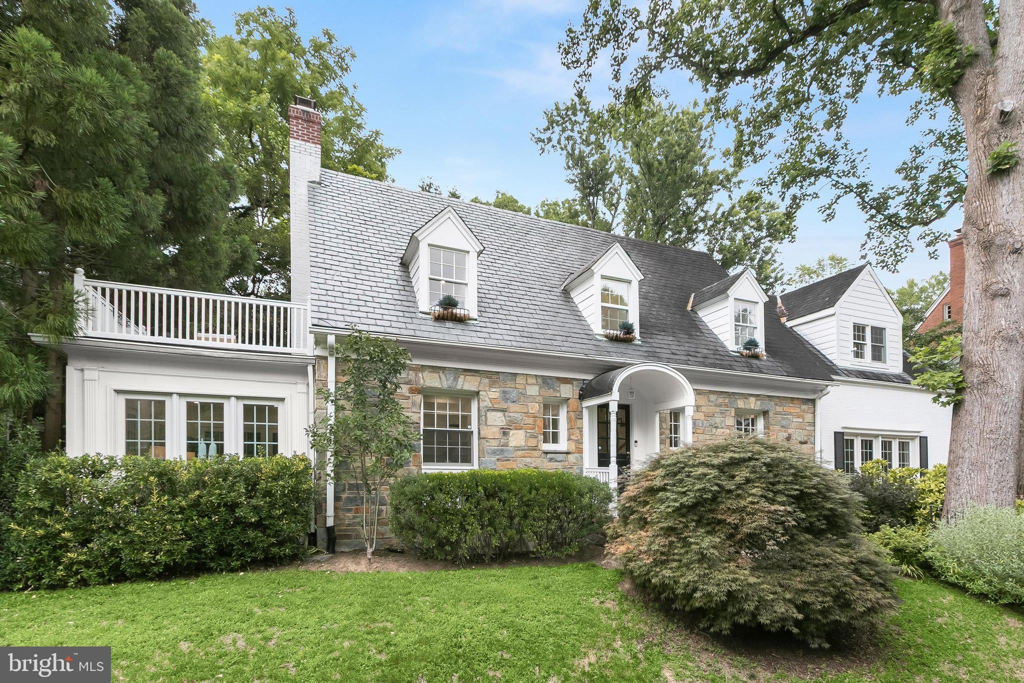 5193 Watson Street NW photo 2