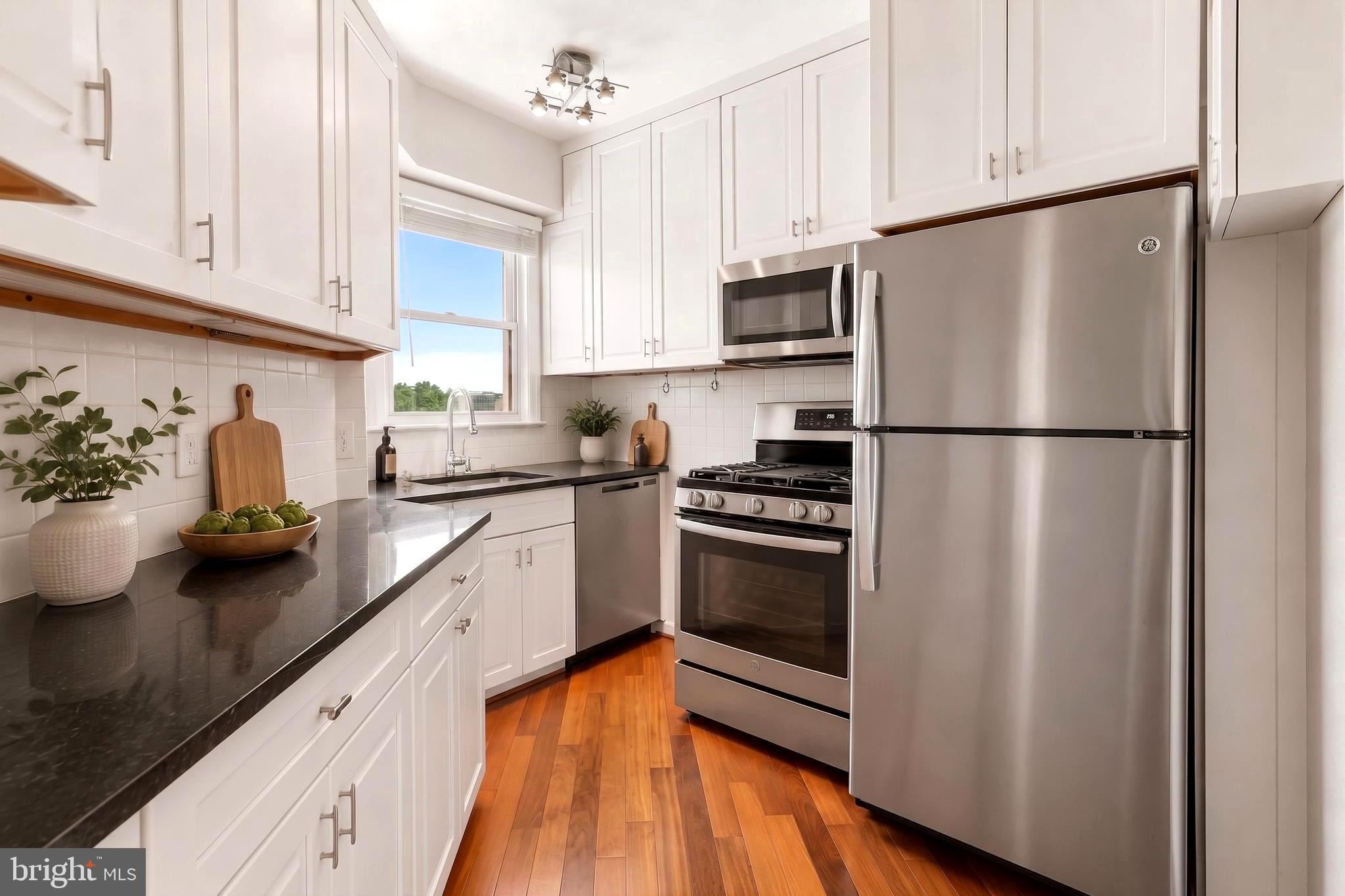 2500 Q Street NW 727 photo 2