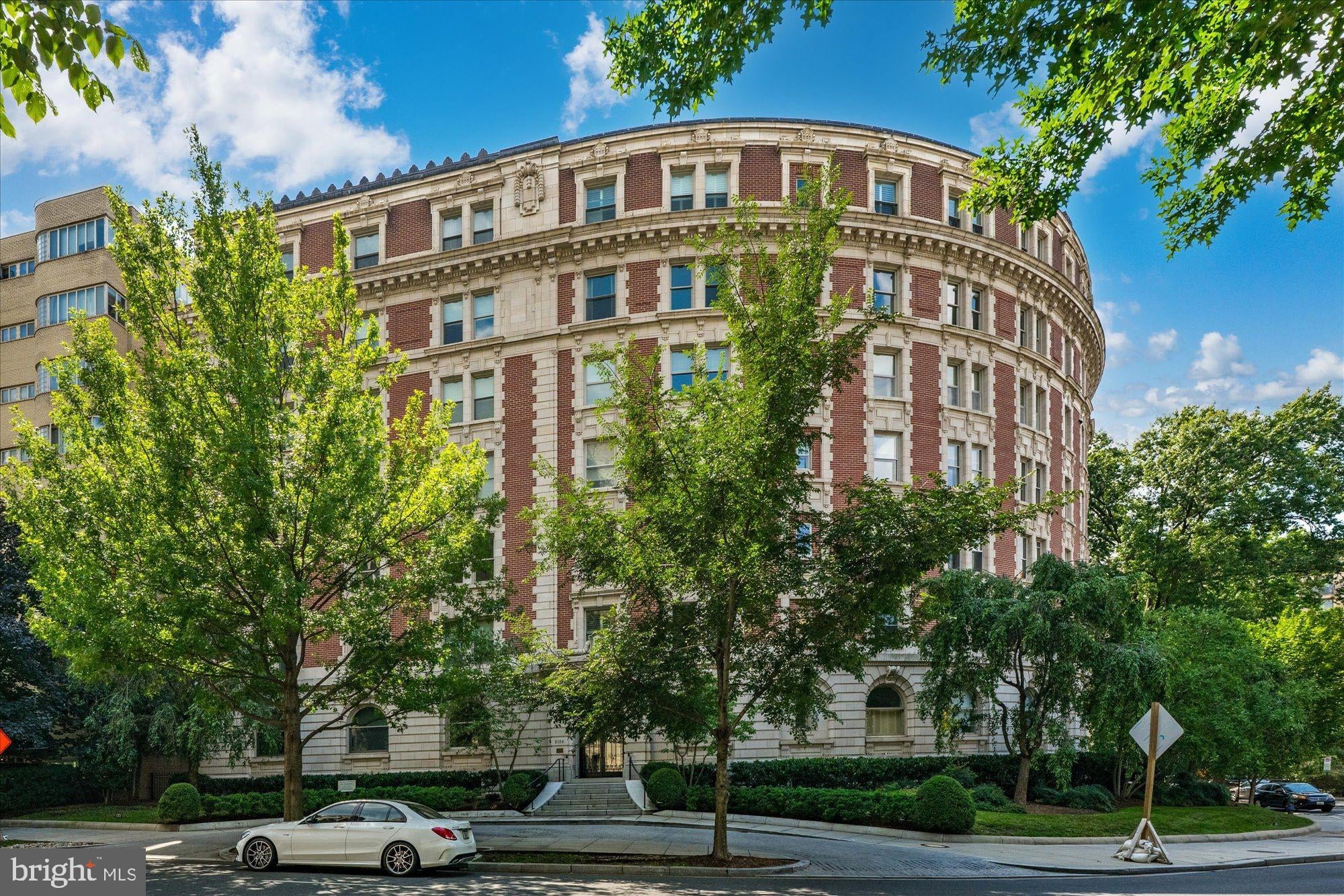 2126 Connecticut Avenue NW 74 photo 2